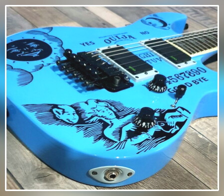 Blaue Oraccel Gitarre